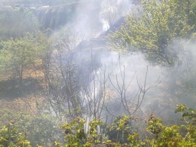 Incendio nei pressi dell�Ospedale Civile Maria SS. Incoronata dell�Olmo. Protezione Civile in azione.