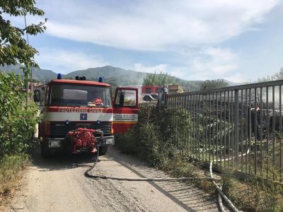 Incendio via Monticelli - Protezione Civile in azione.