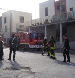 Grosso incendio nella localit&agrave; Santa Maria del Rovo.