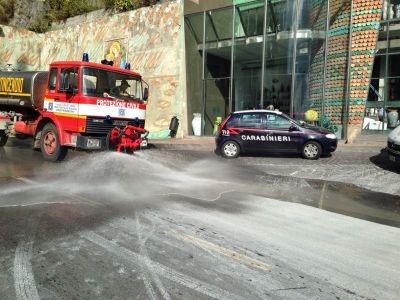 Incidente stradale sulla SS 18 - Intervenuta anche la Protezione Civile cavese.